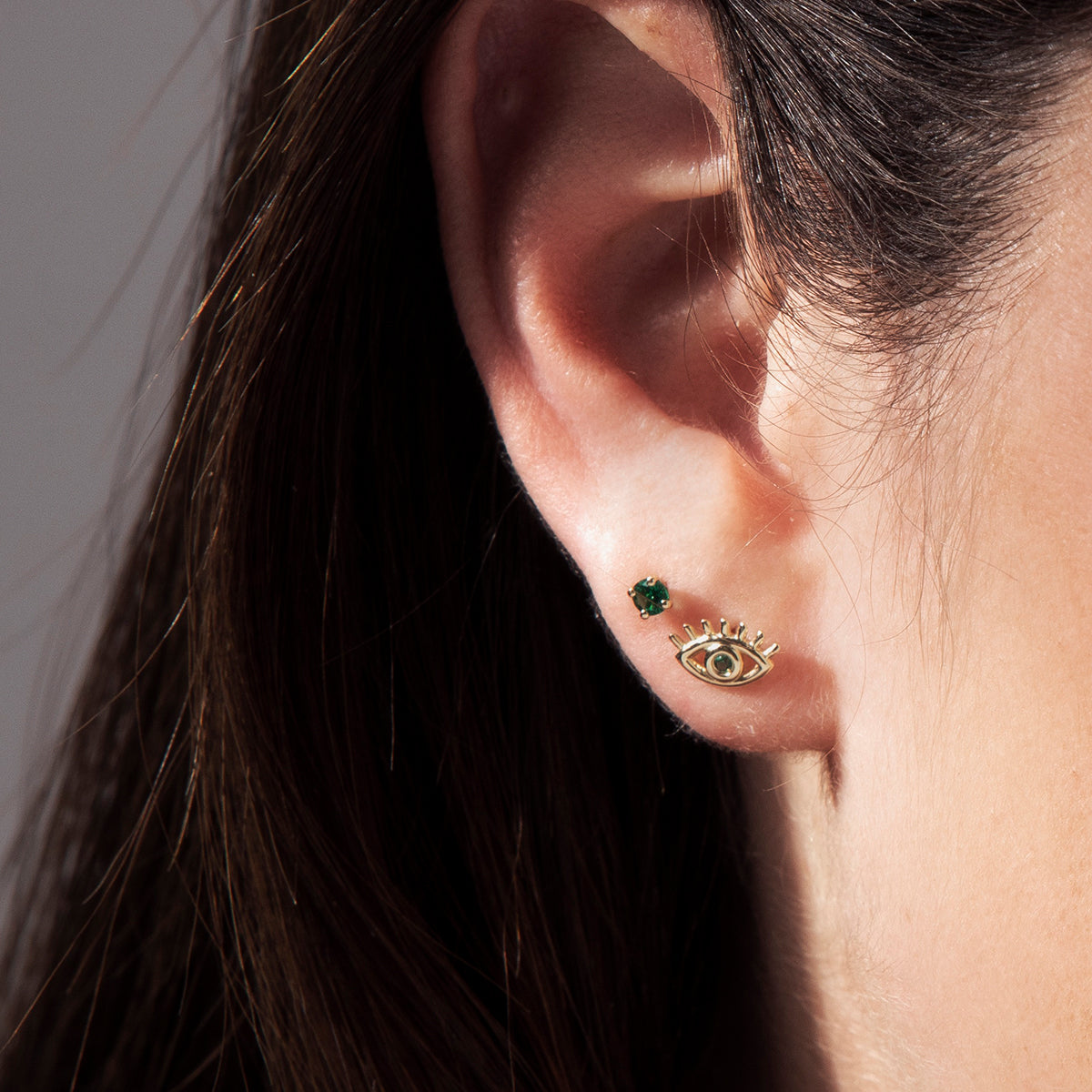 Emerald stud earrings