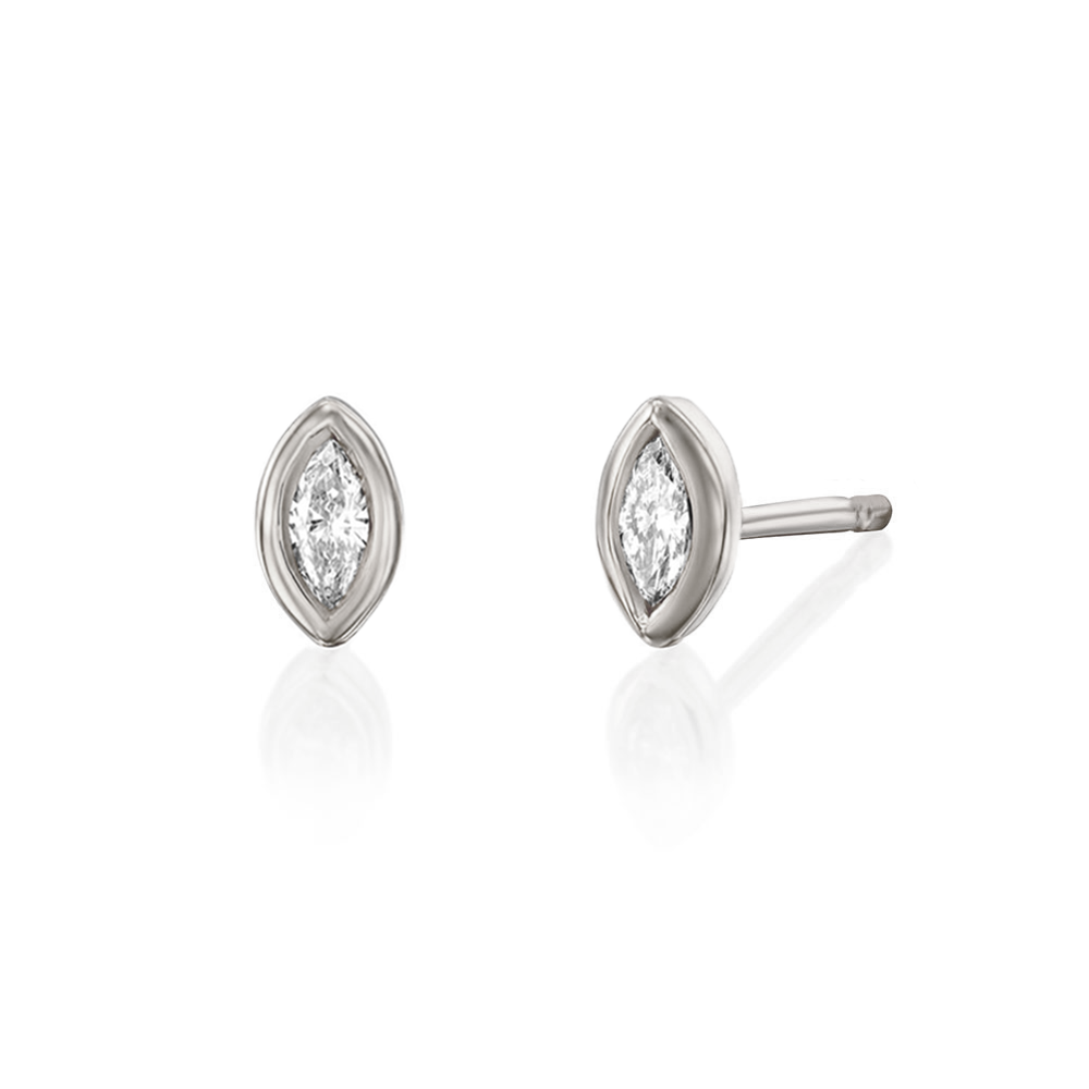 Marquise-cut diamond earrings (14 points) in cup setting