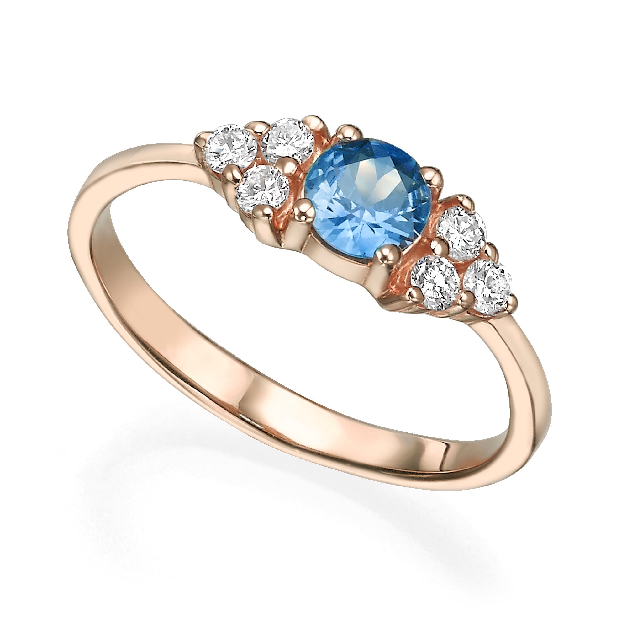 Engagement ring set with central sapphire 0.30ct and 6 side diamonds