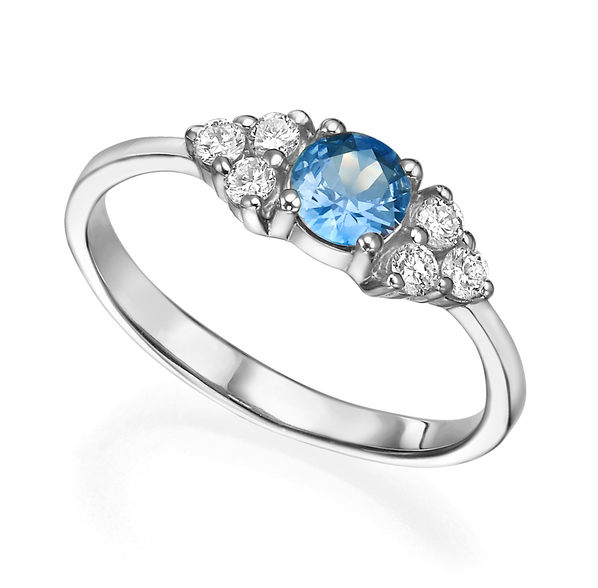 Engagement ring set with central sapphire 0.30ct and 6 side diamonds
