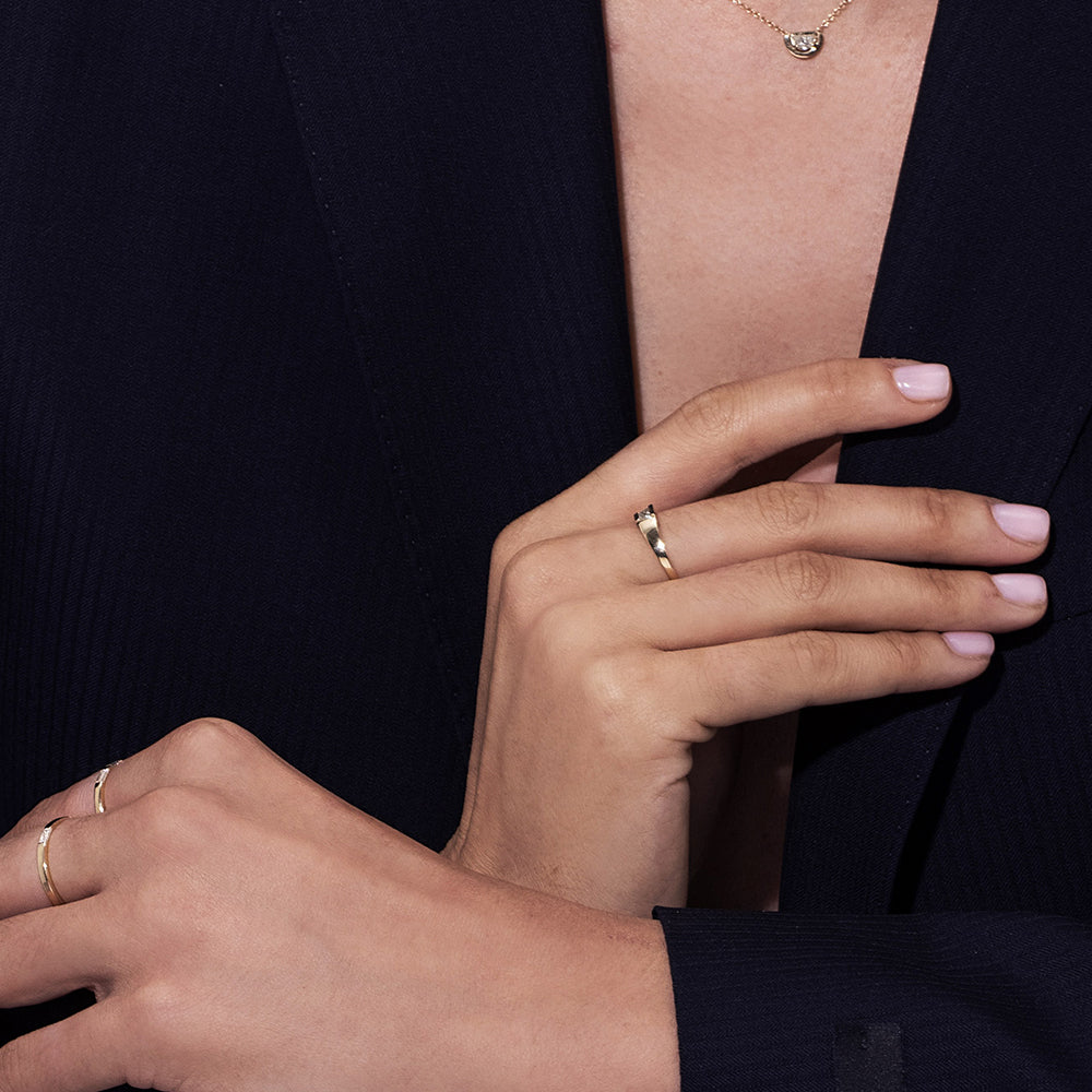 A special gold ring set with a claw-cut diamond