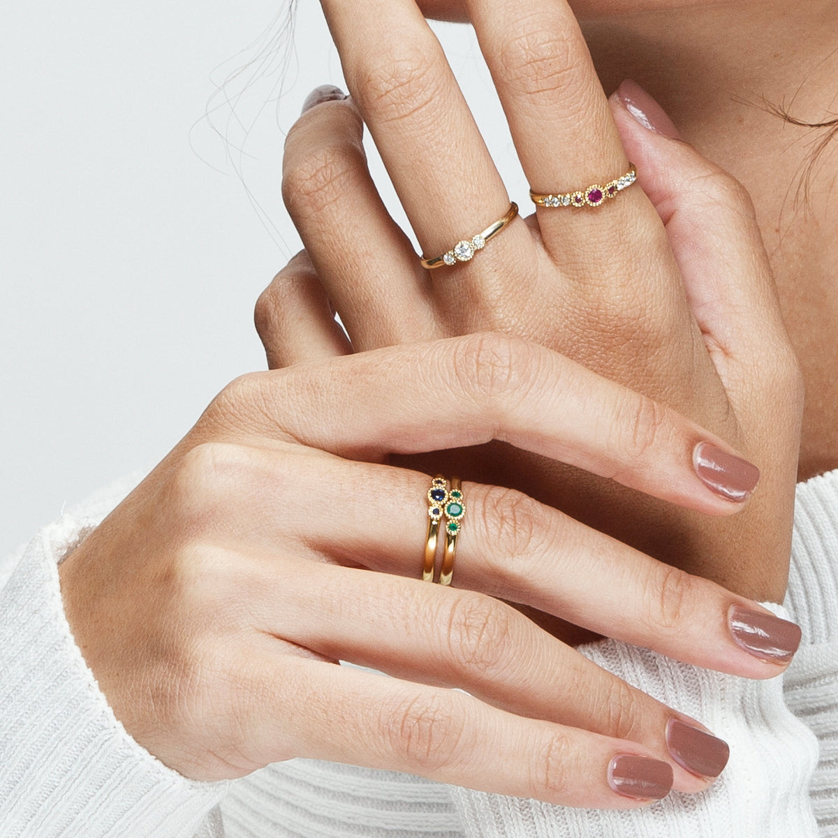 Fine gold ring studded with sapphires