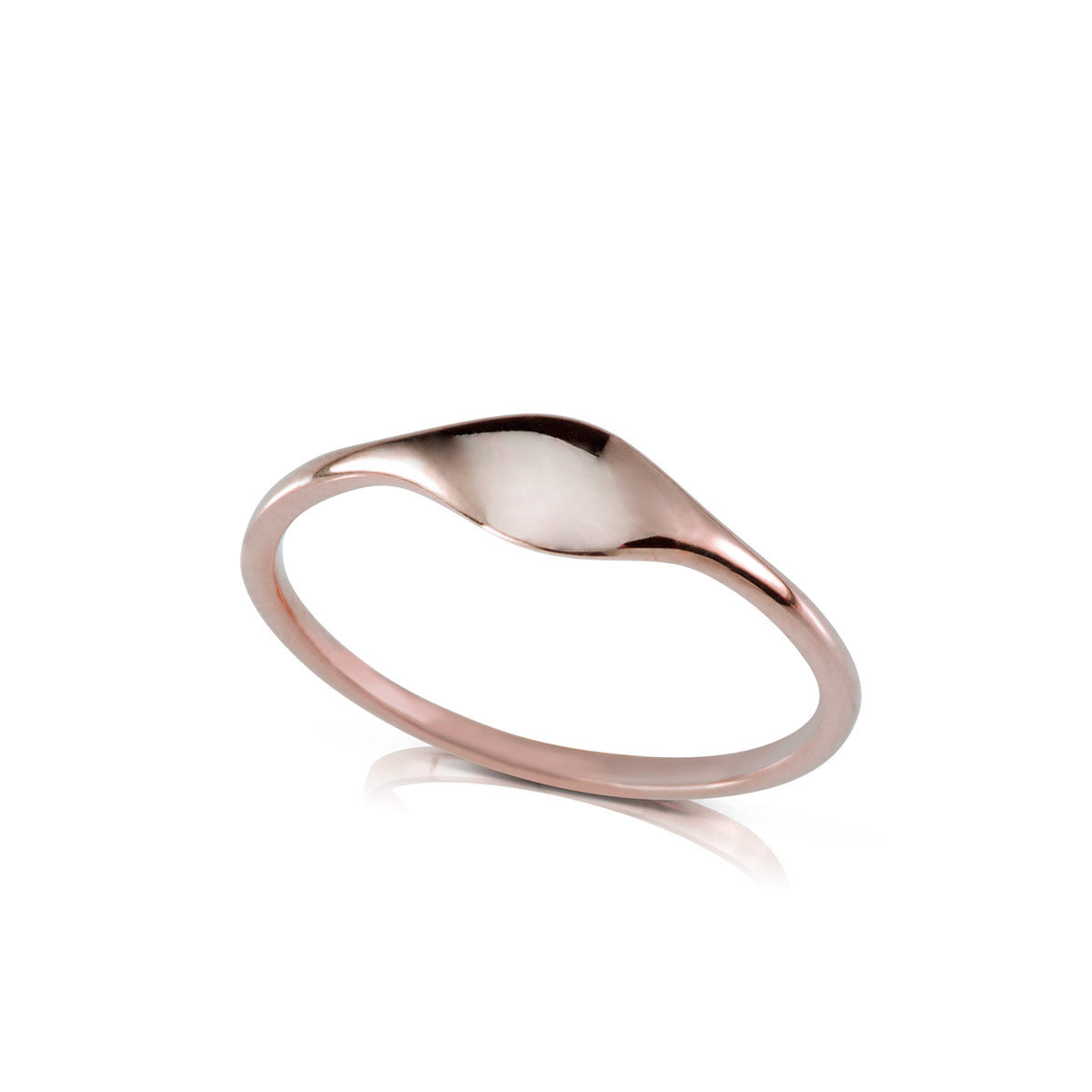 A special delicate gold ring - engraved ring