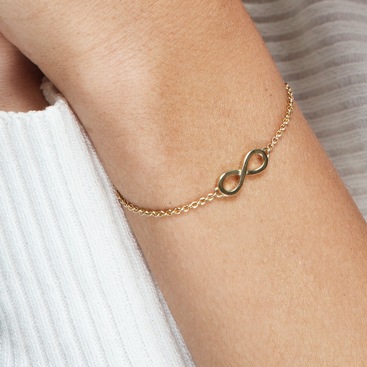 Gold infinity bracelet