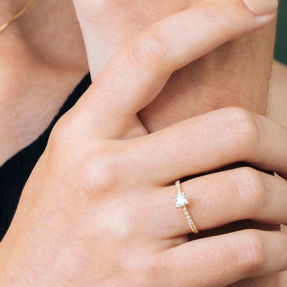 Solitaire ring set with a princess diamond