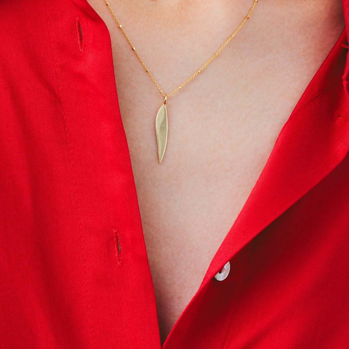 A special gold name necklace