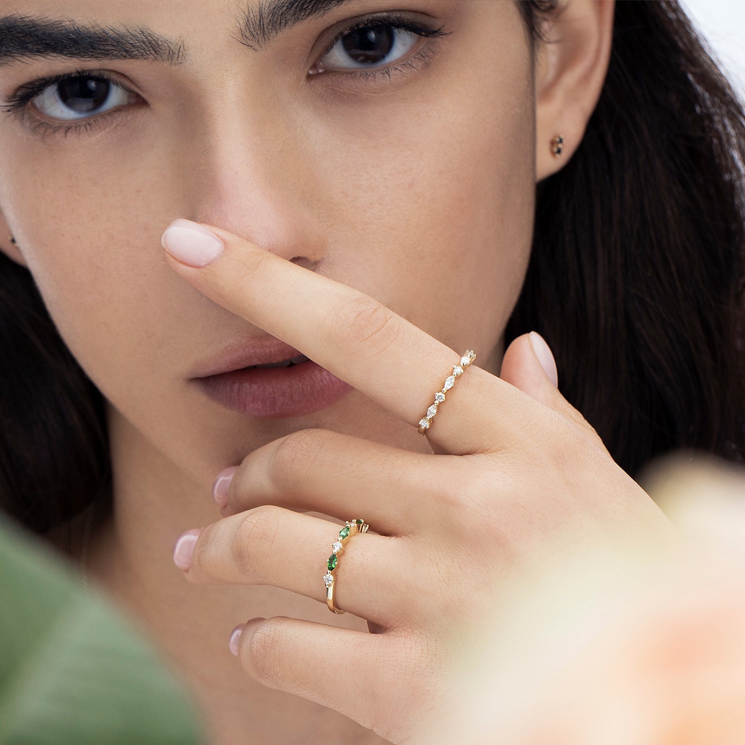 Gold ring with marquise-cut semi-eternal diamonds and round diamonds
