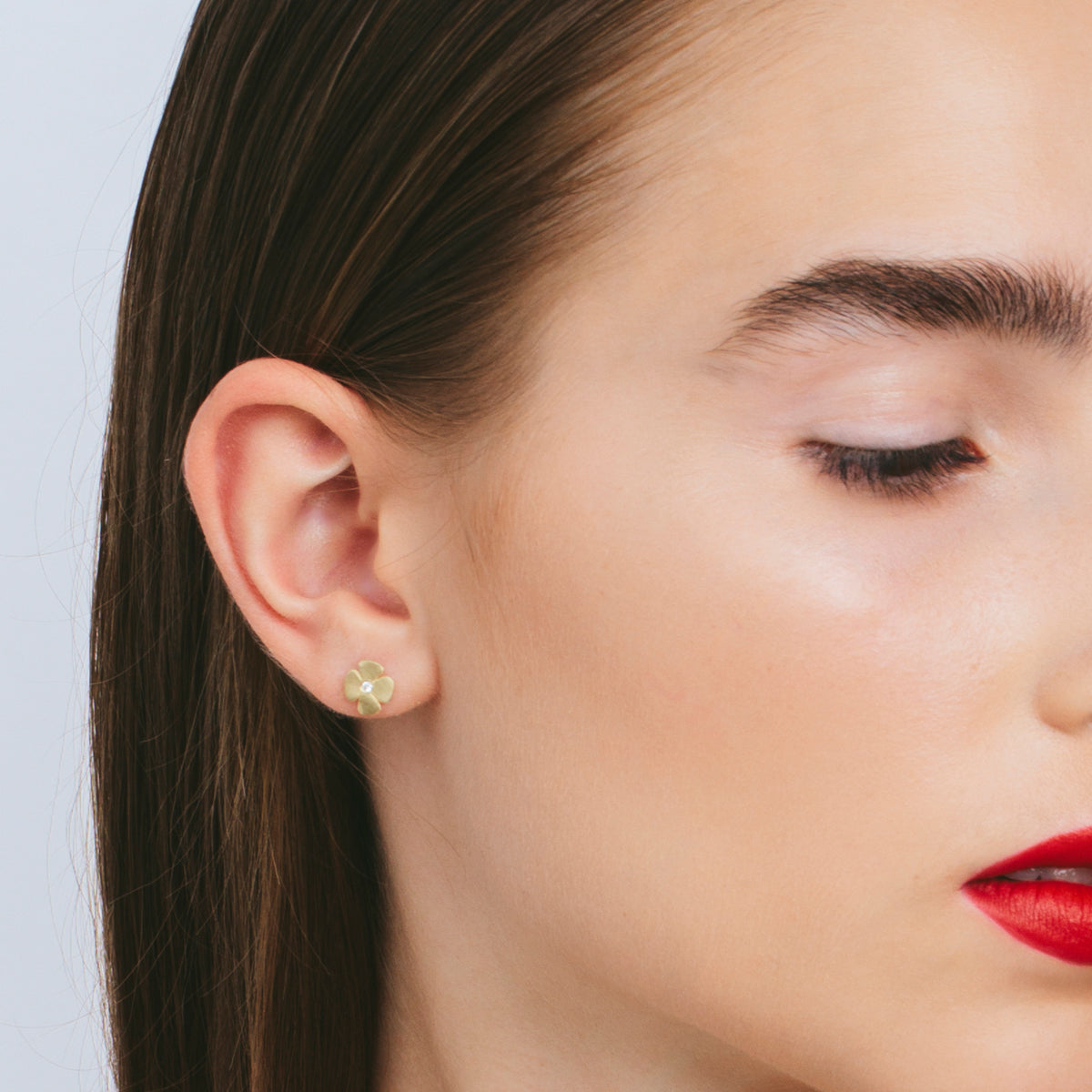 Gold studded flower earrings