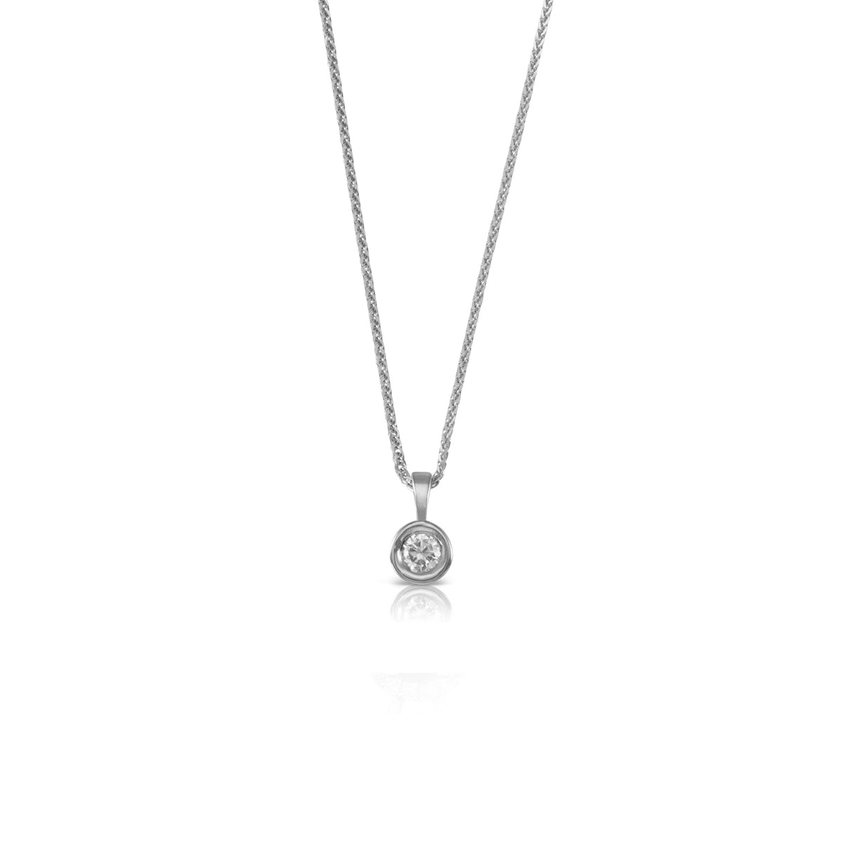 Classic diamond necklace, gold frame pendant