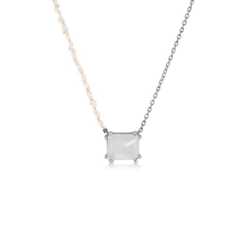 Gold necklace inlaid with moonstone, gold and pearls