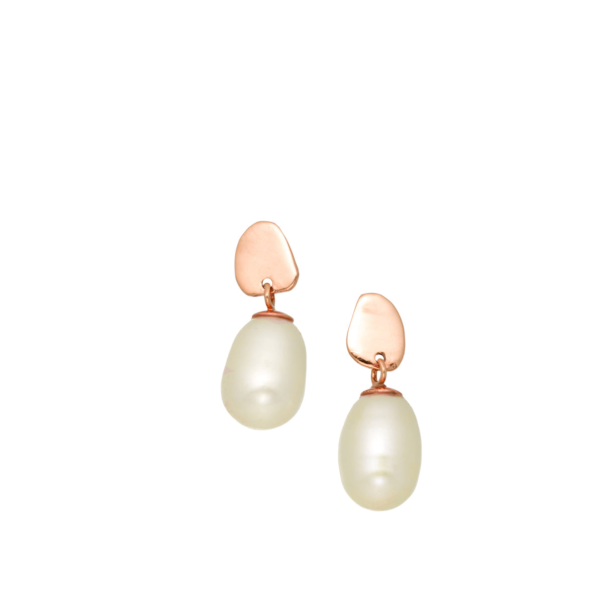 Dangling gold and pearl earrings