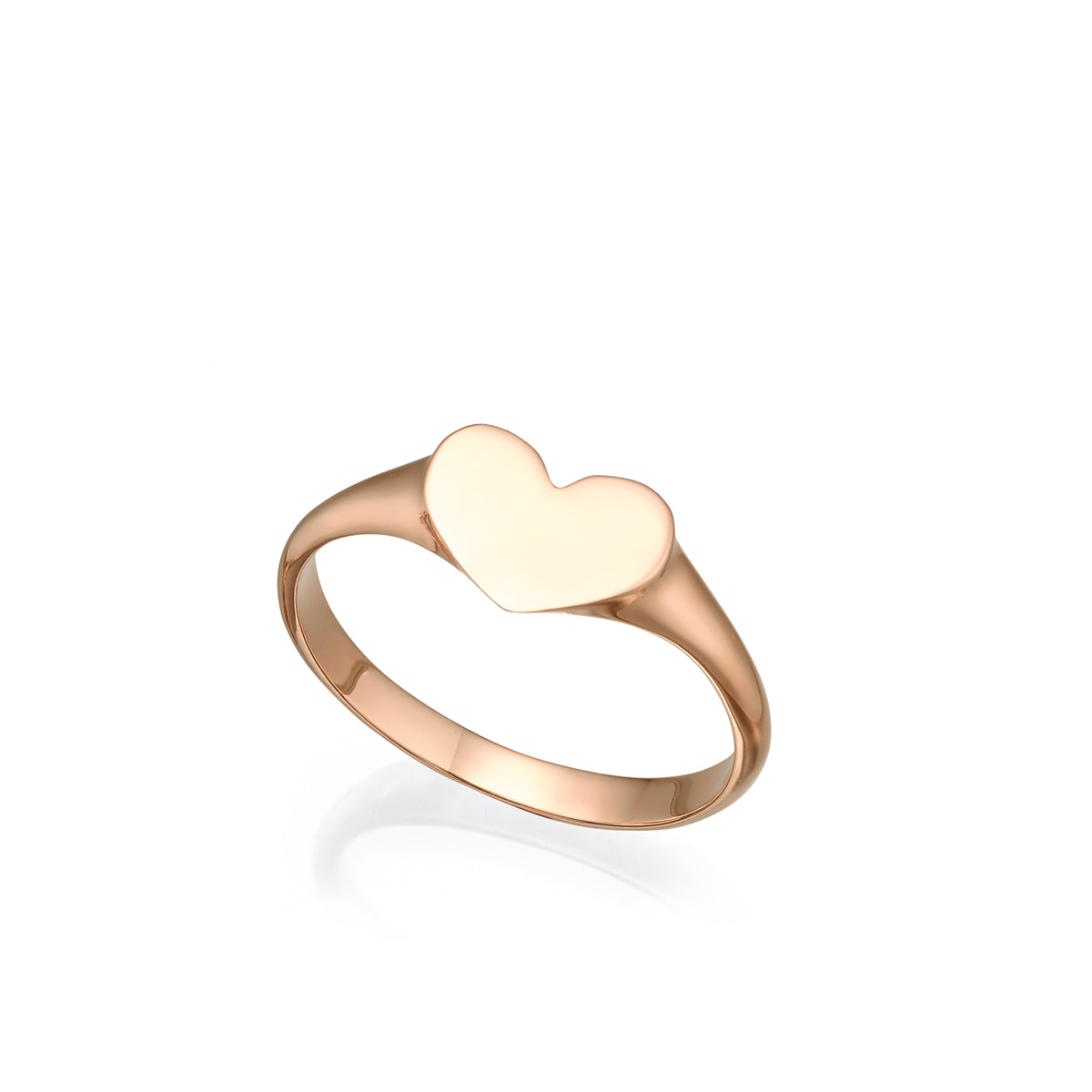 A heart seal gold ring