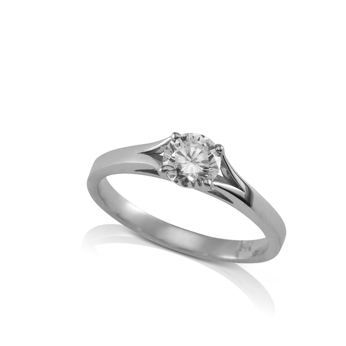 Engagement ring, solitaire ring set with a central diamond