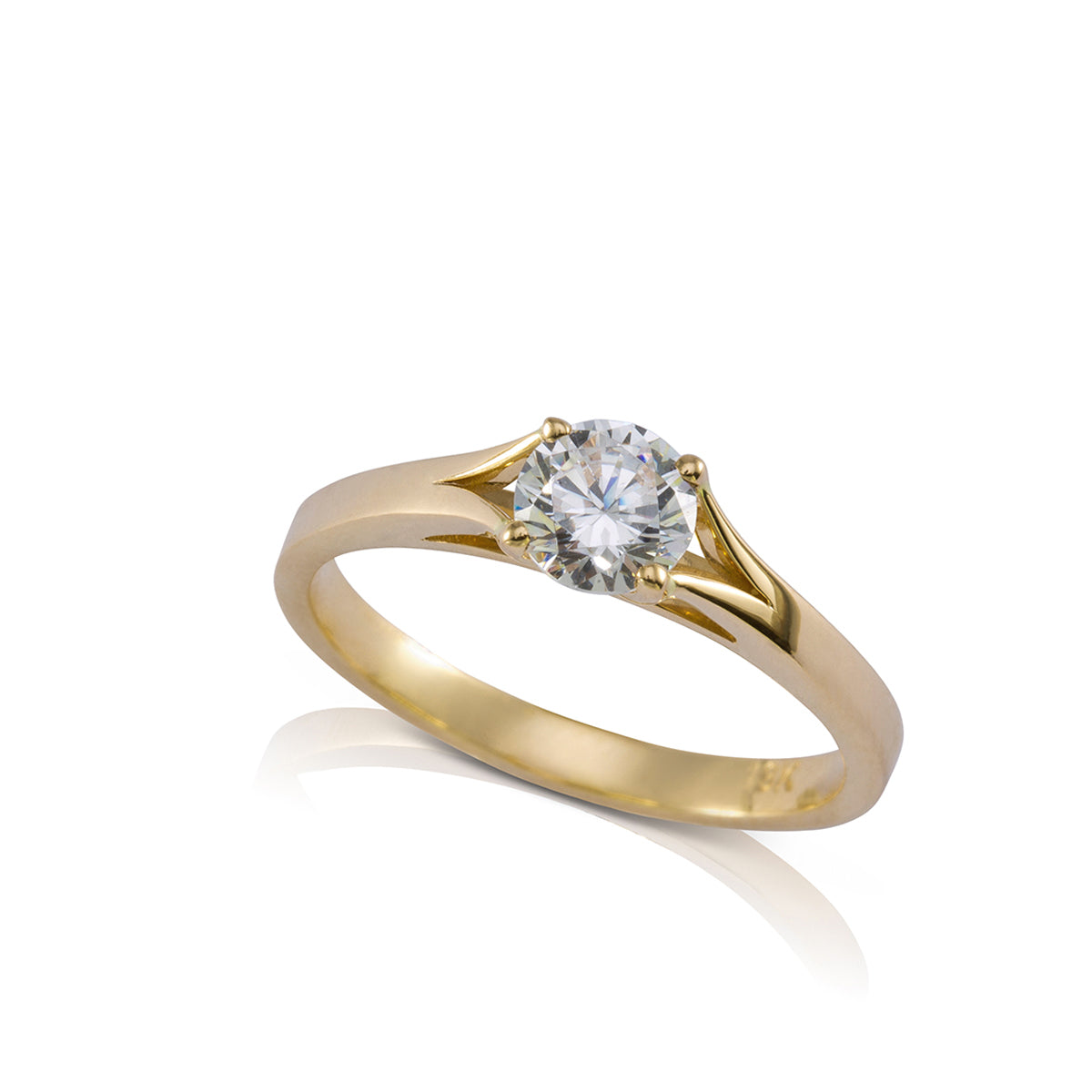Engagement ring, solitaire ring set with a central diamond