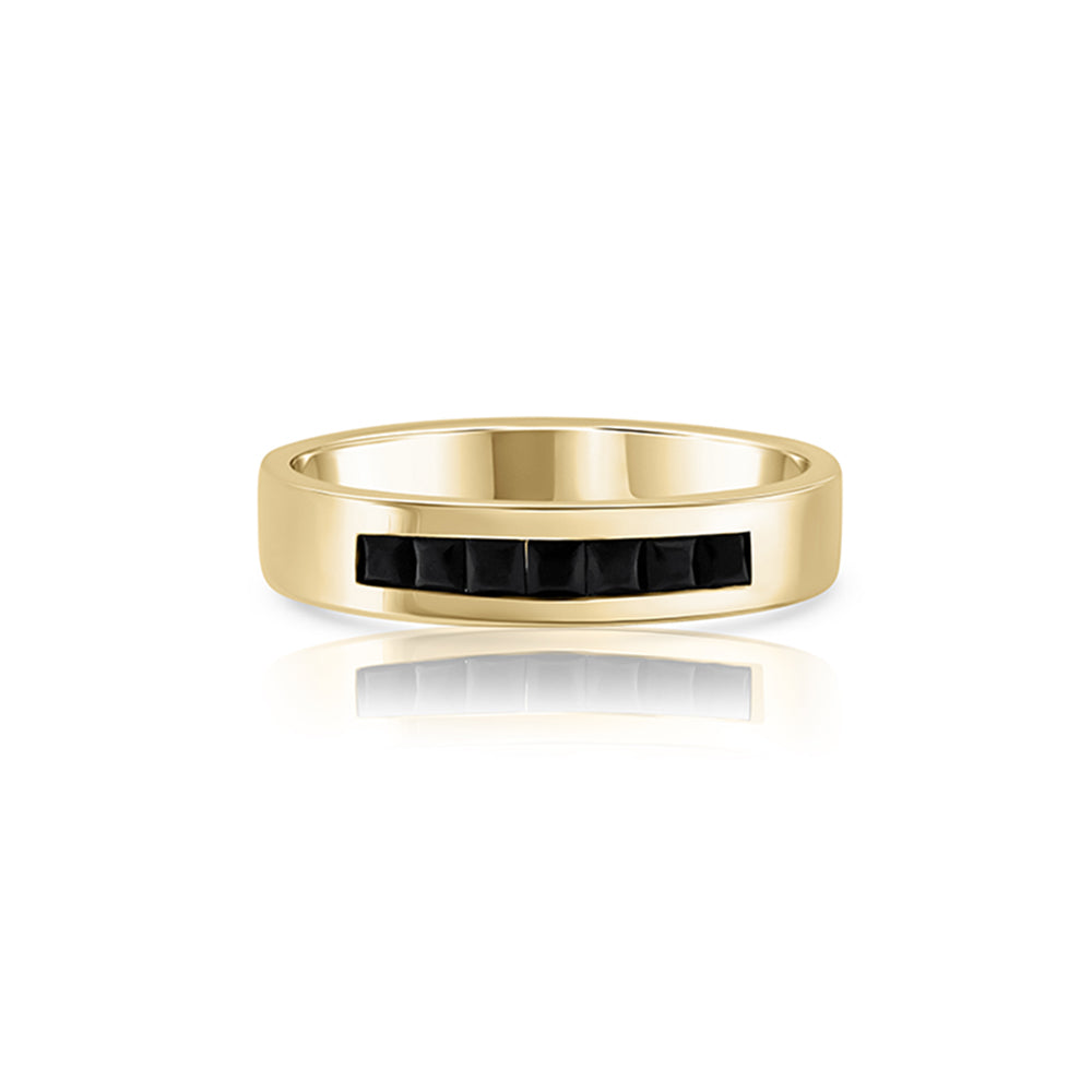 A wide gold ring for men inlaid with onyx in a line princess cut