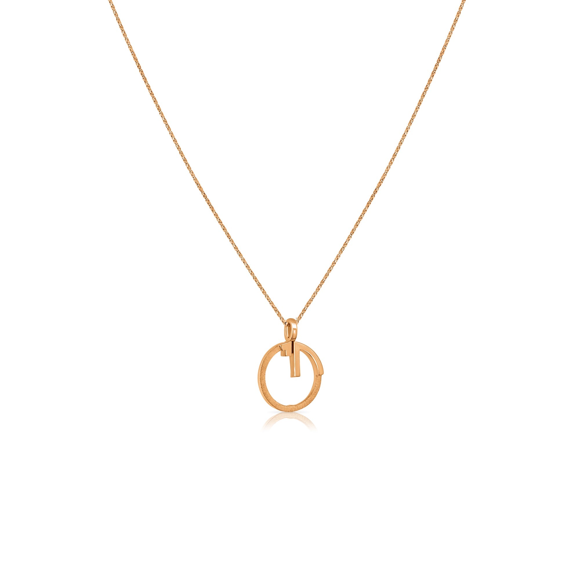 A gold chain designed with a modern and special "living" pendant