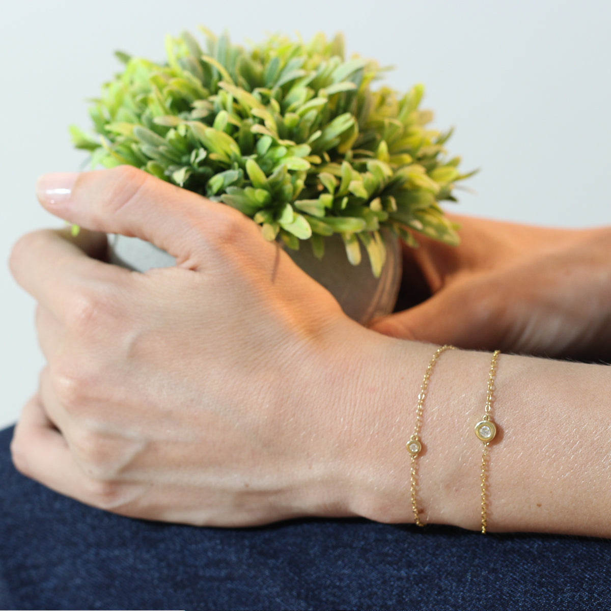 5 point diamond studded gold bracelet