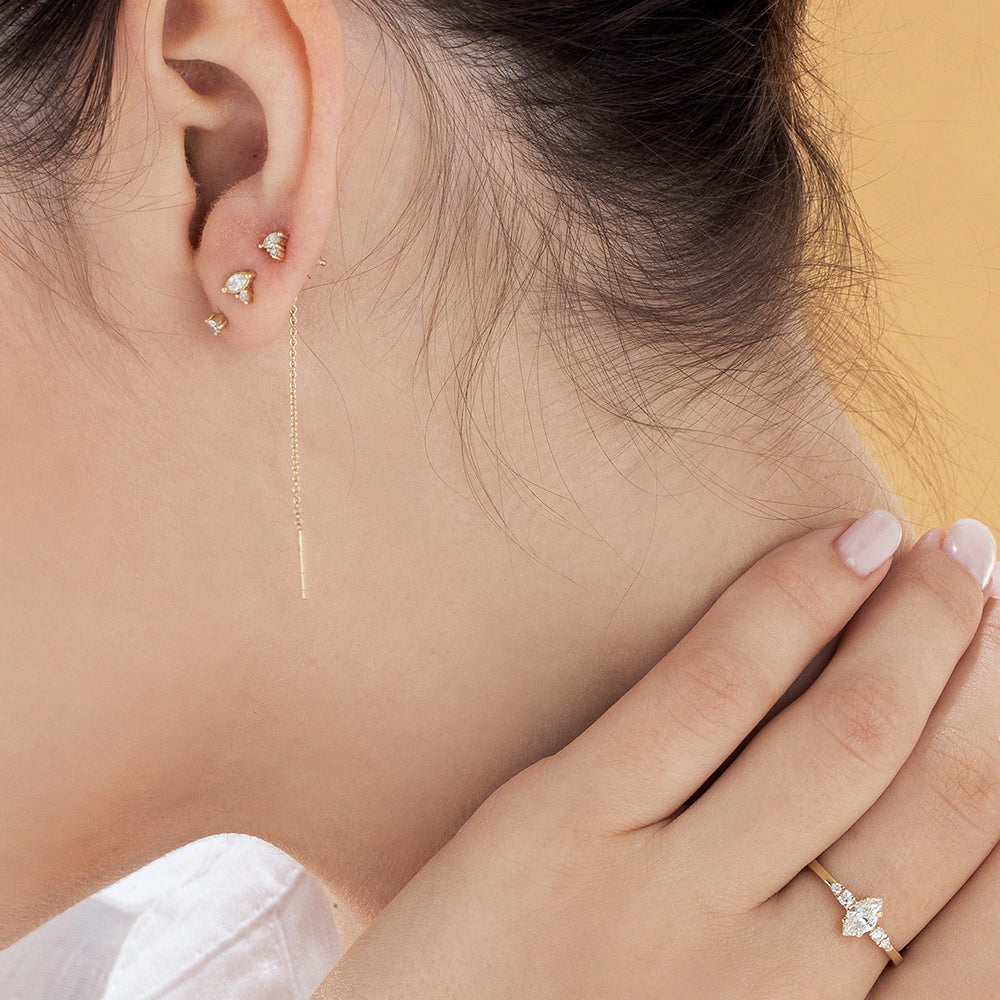 Special attached diamond earrings in marquise cut (14 points) and circle