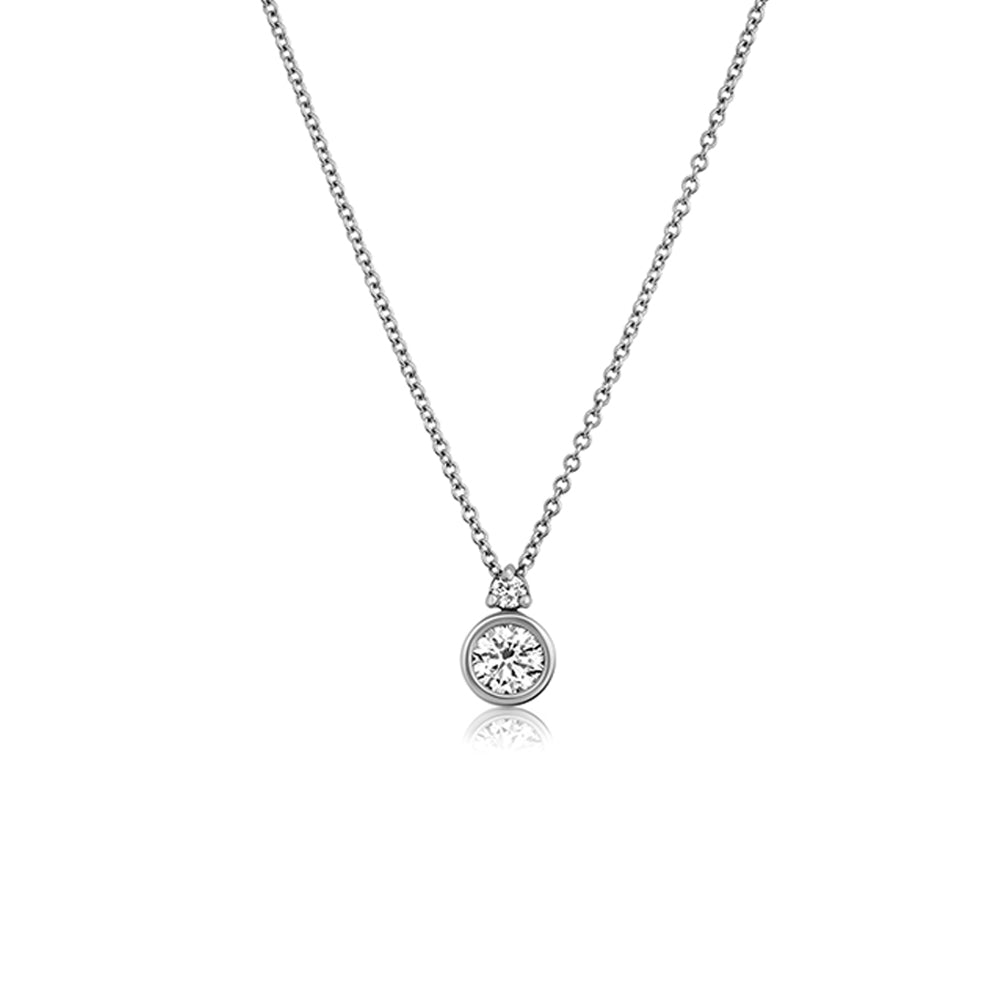 A special gold chain inlaid with laboratory diamonds in two sizes in a combined inlay style