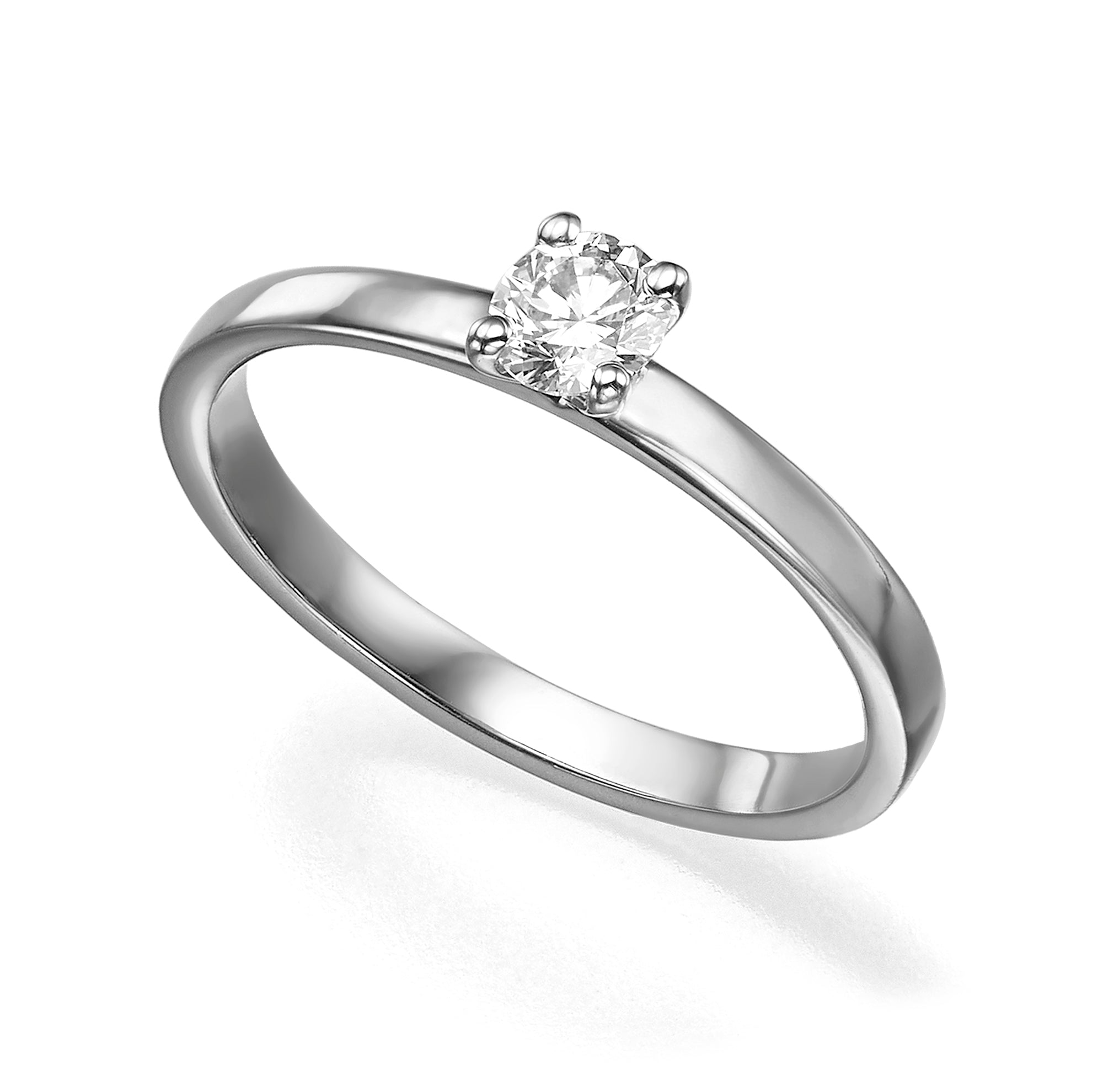 Solitaire diamond ring - a classic and precise engagement ring