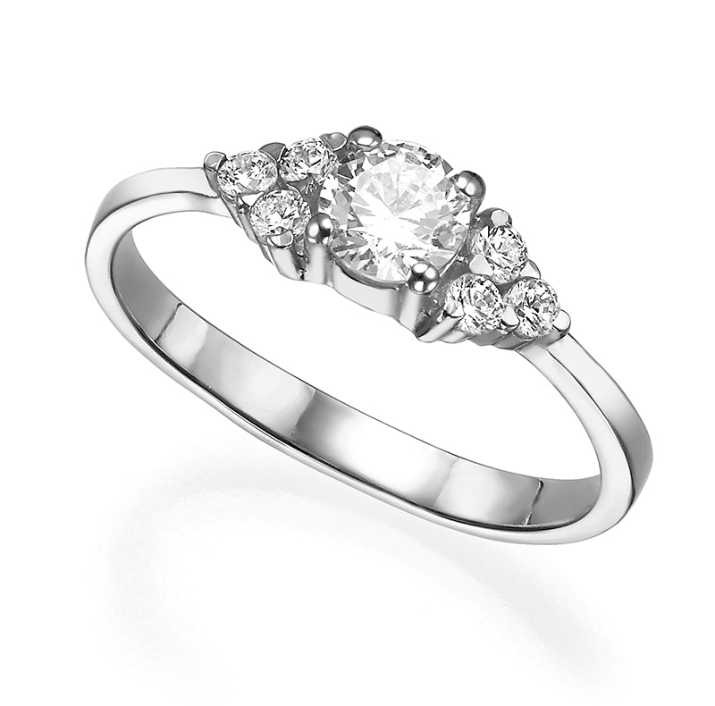 Engagement ring set with a central diamond 0.40ct and 6 side diamonds