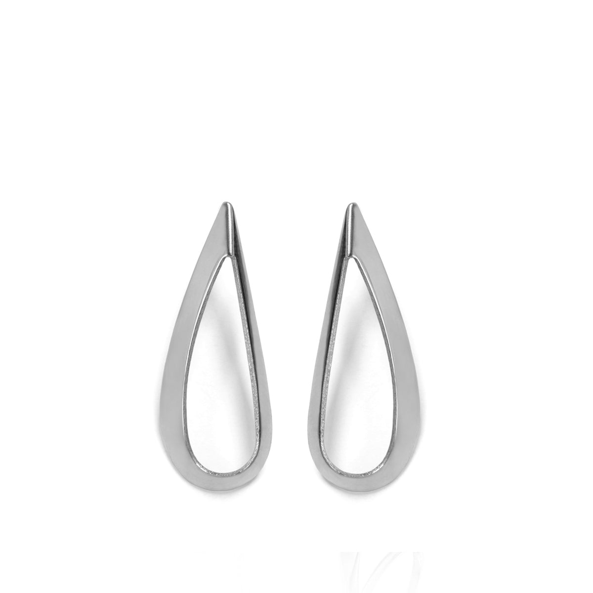 Large tight gold earrings in the shape of a drop