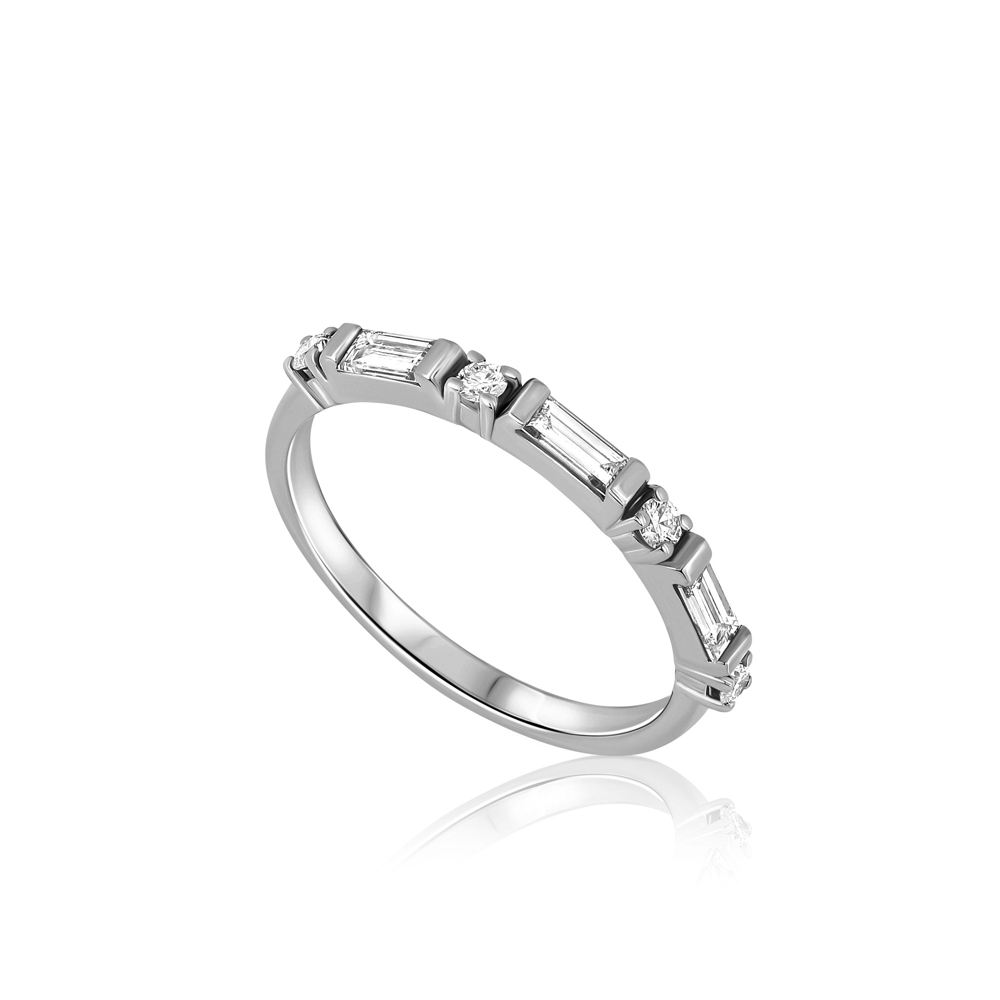 Baguette-cut semi-internet laboratory diamond ring