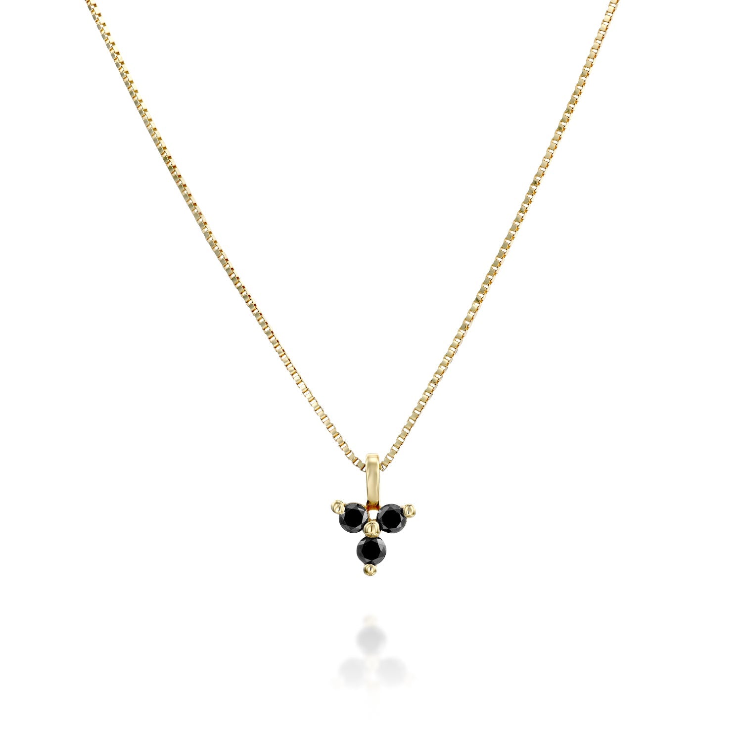 Fine gold chain set with 3 black diamonds in the shape of a flower