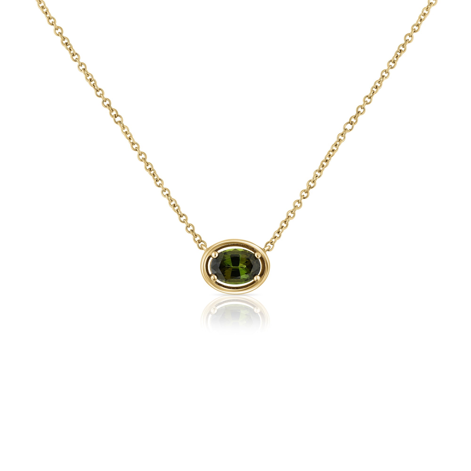 A special solitaire necklace inlaid with oval-cut green tourmaline