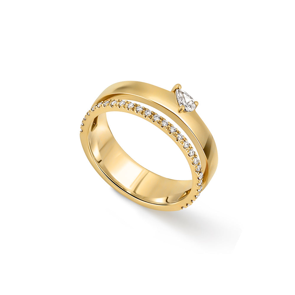 A double gold ring set with a row of diamonds and a drop-cut diamond weighing 10 points