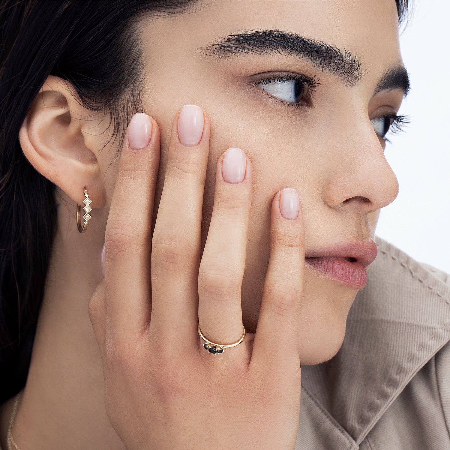 Vintage style gold hoop earrings set with 6 diamonds