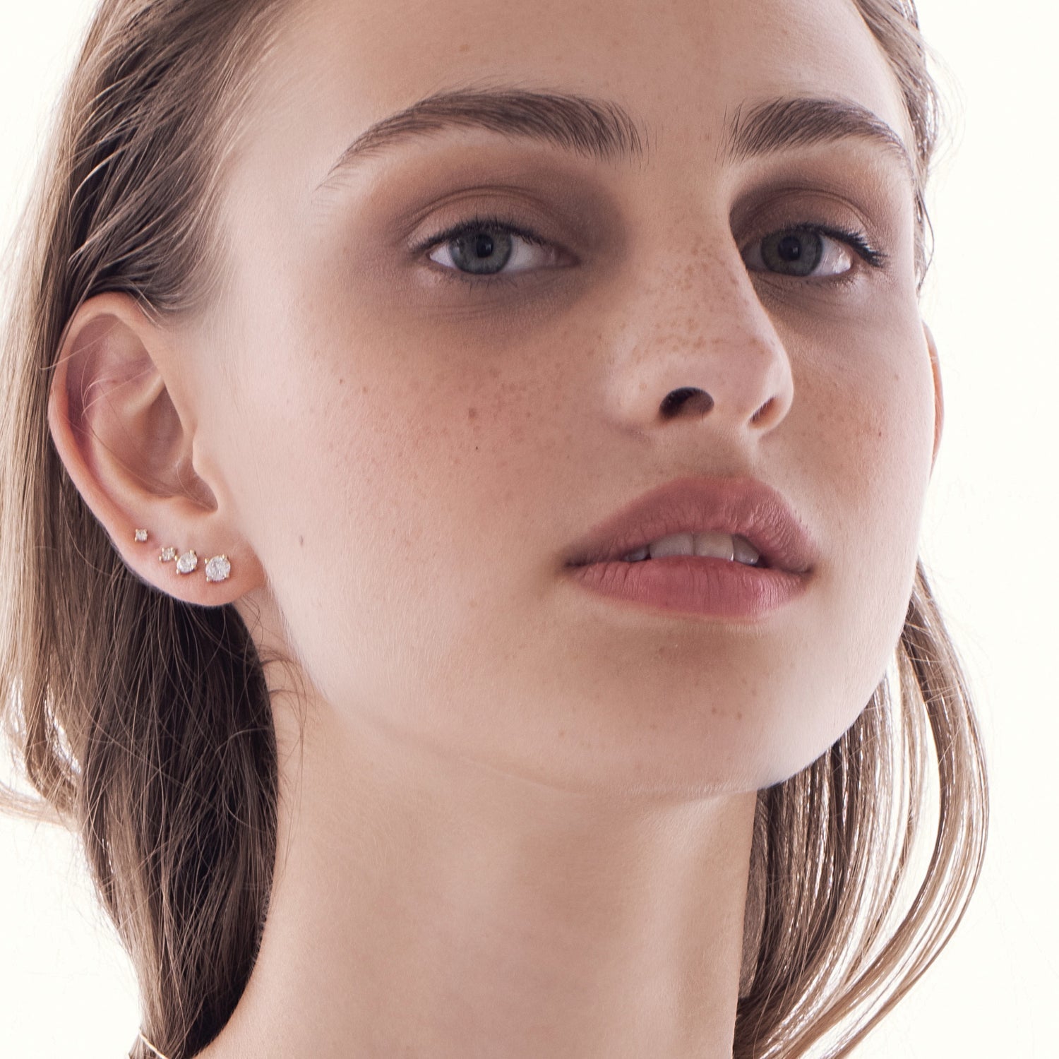 Solitaire earrings, classic tight diamond earrings studded with laboratory diamonds, total weight 1.40 carats