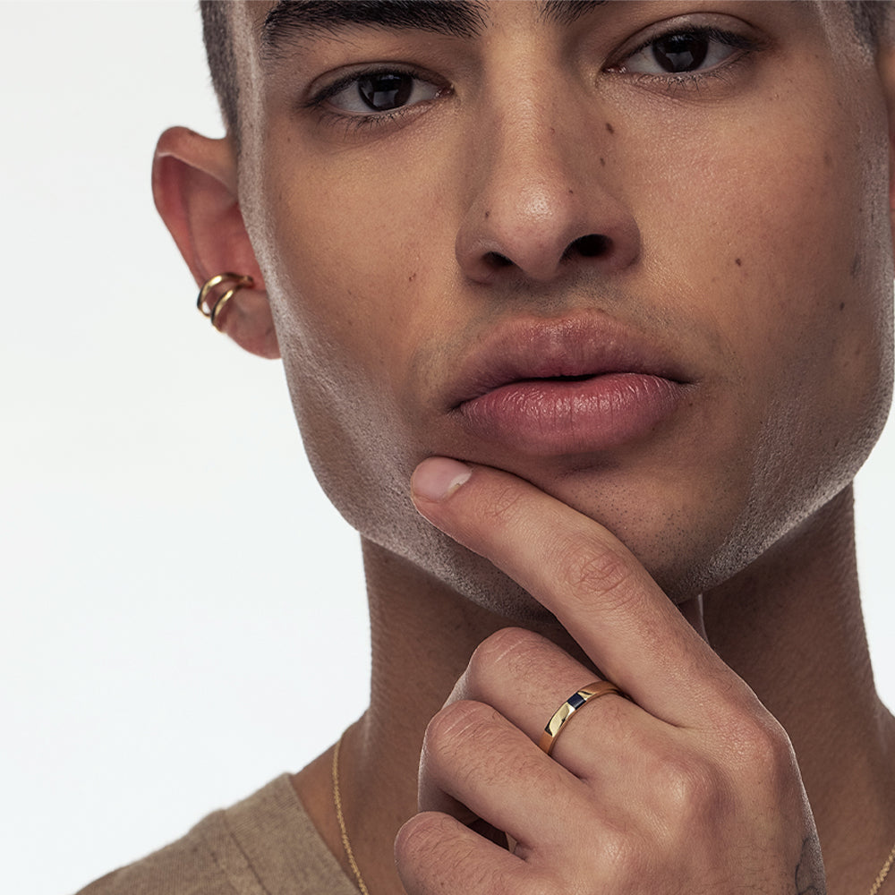 Double gold hoop earring, the helix without a hole
