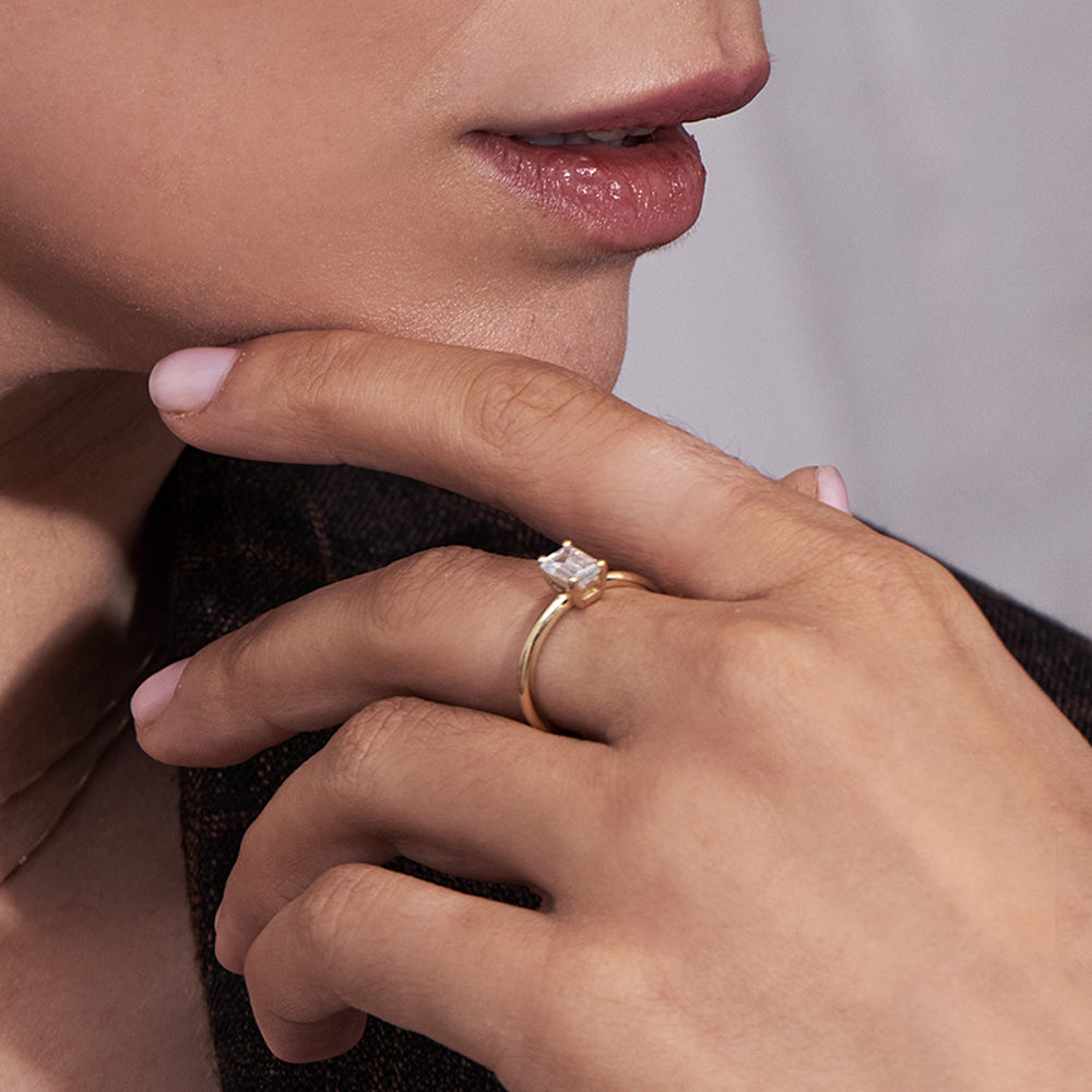 1 carat emerald cut laboratory diamond ring