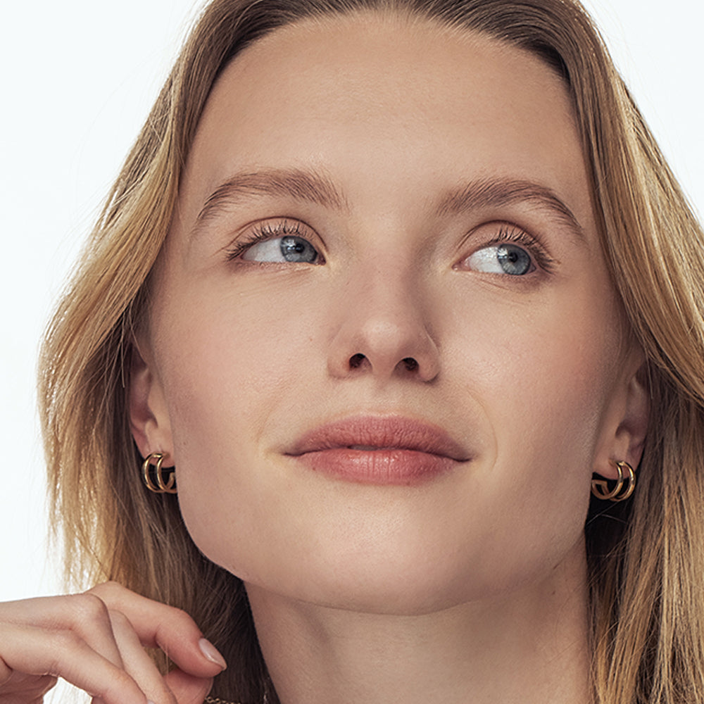 Double gold hoops for man and woman