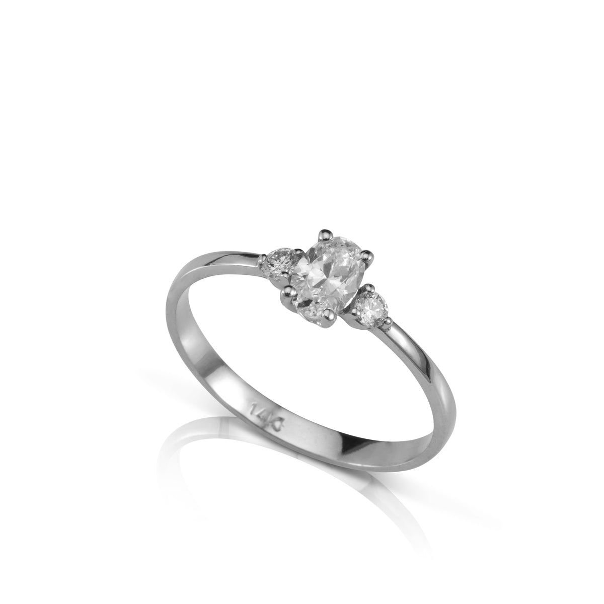 Engagement ring set with a 0.50ct oval diamond and 2 side diamonds