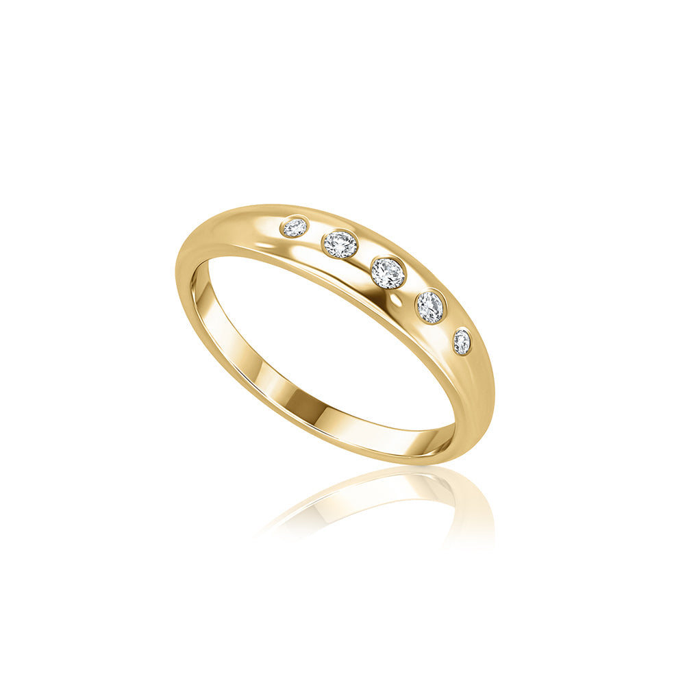 A gold ring set with 5 sunken laboratory diamonds
