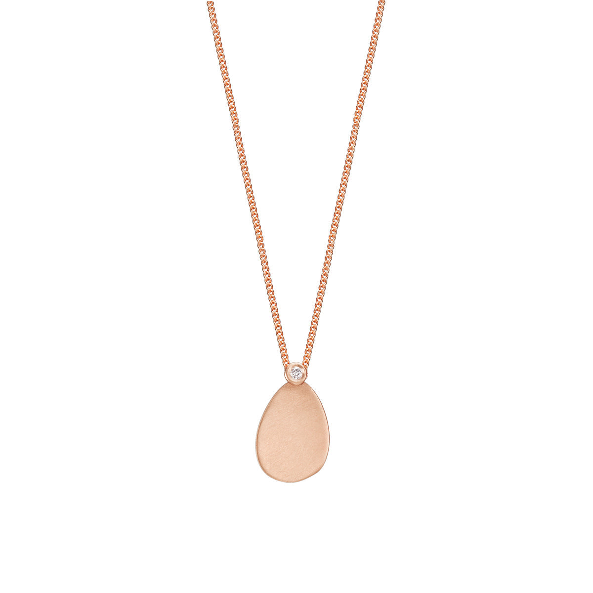 Asymmetric gold name necklace with name and diamond engraving
