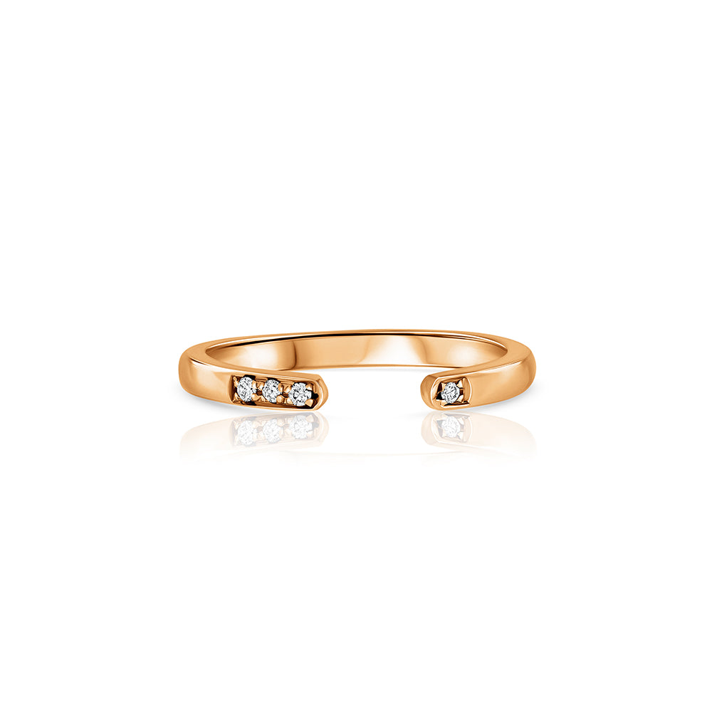 Open gold and diamond ring. Set with laboratory diamonds.