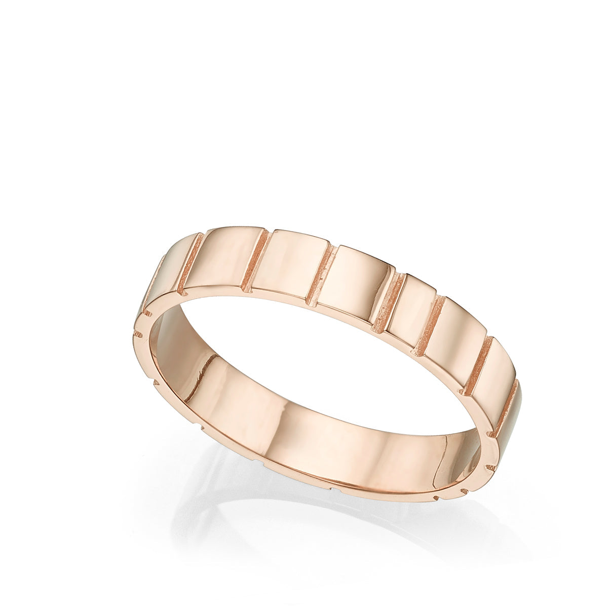 A special wedding ring with grooves