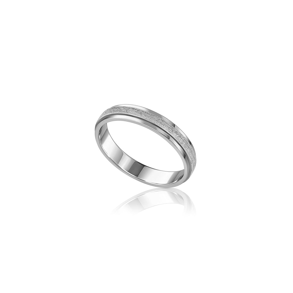 Flat wedding ring 4 mm wide with a prominent band