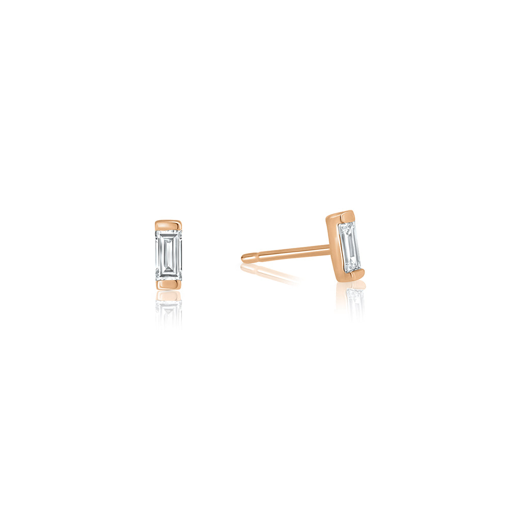 Attached gold earrings with baguette-cut laboratory diamonds
