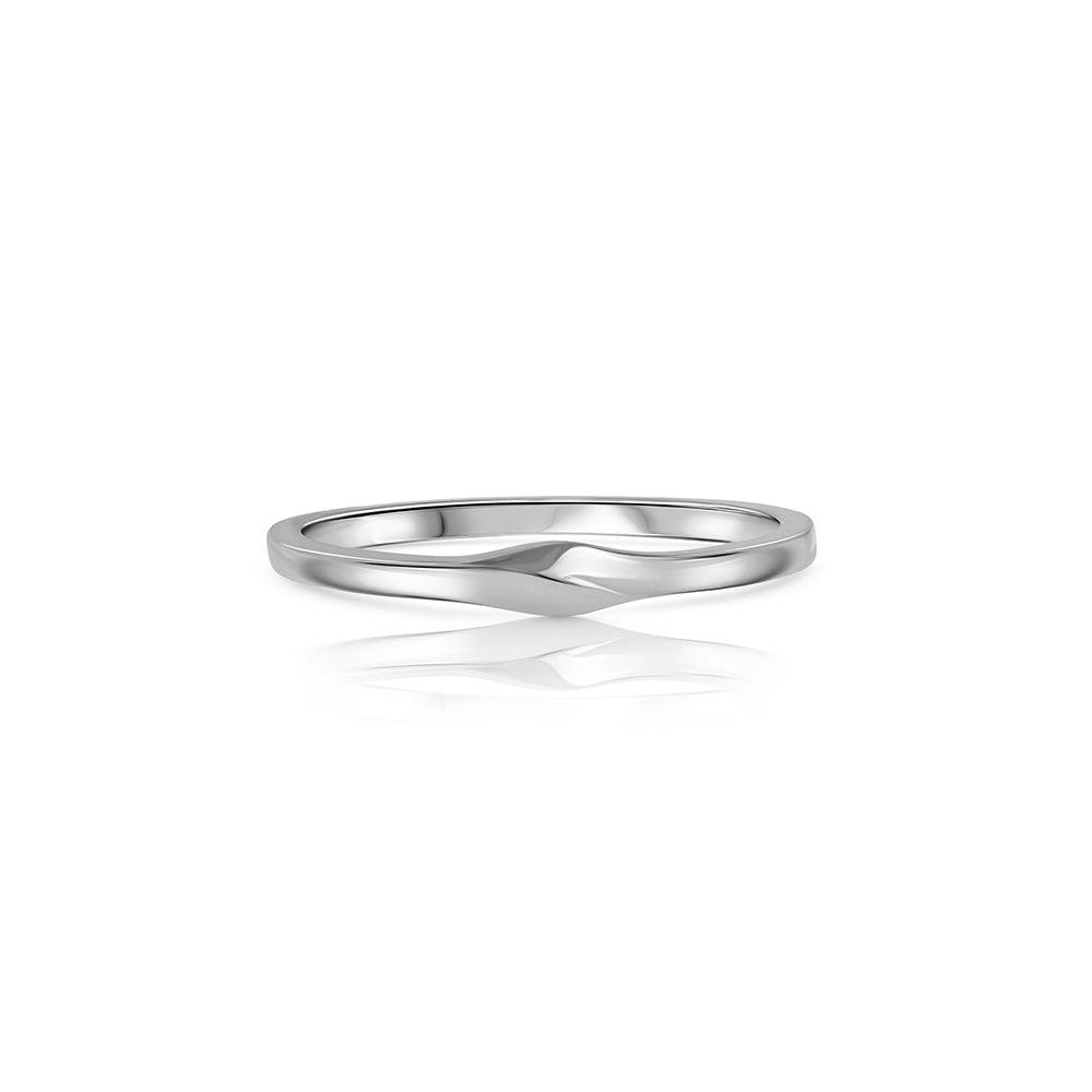 A thin wedding ring with a twist in the front part