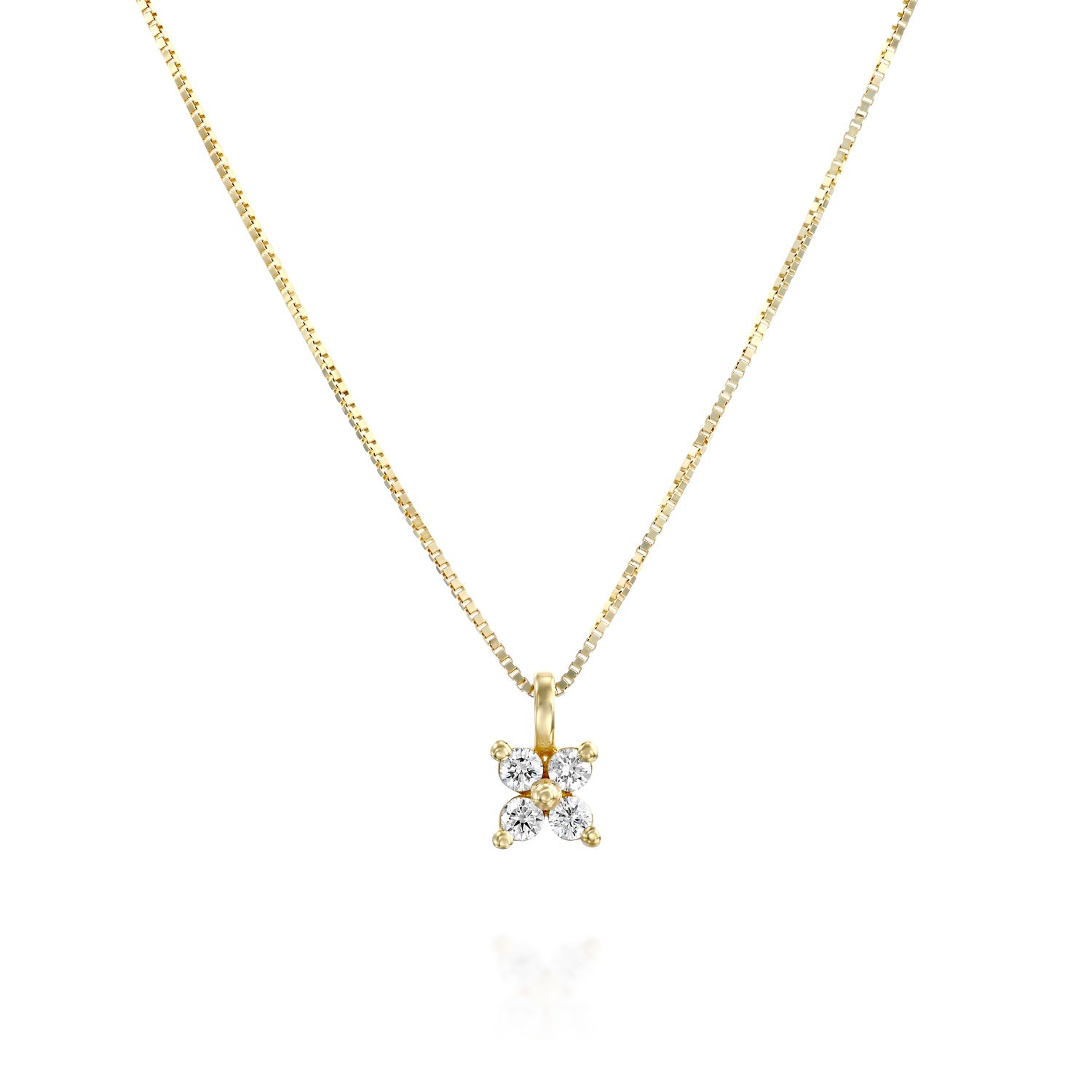 Fine gold chain set with 4 diamonds in the shape of a horizontal flower