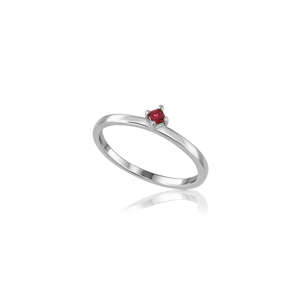 A fine and special gold ring studded with princess rubies